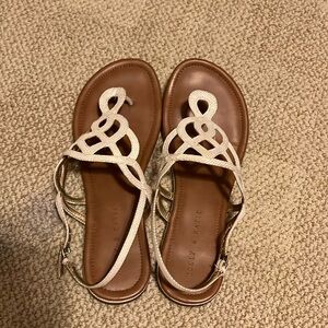 Kelly & Katie Poppie Sandals in White size 9